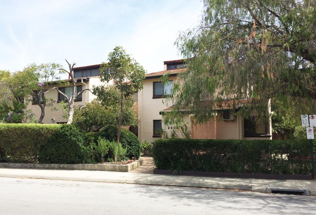 Kenata-Fairway Apartment Hotel Perth Exterior photo