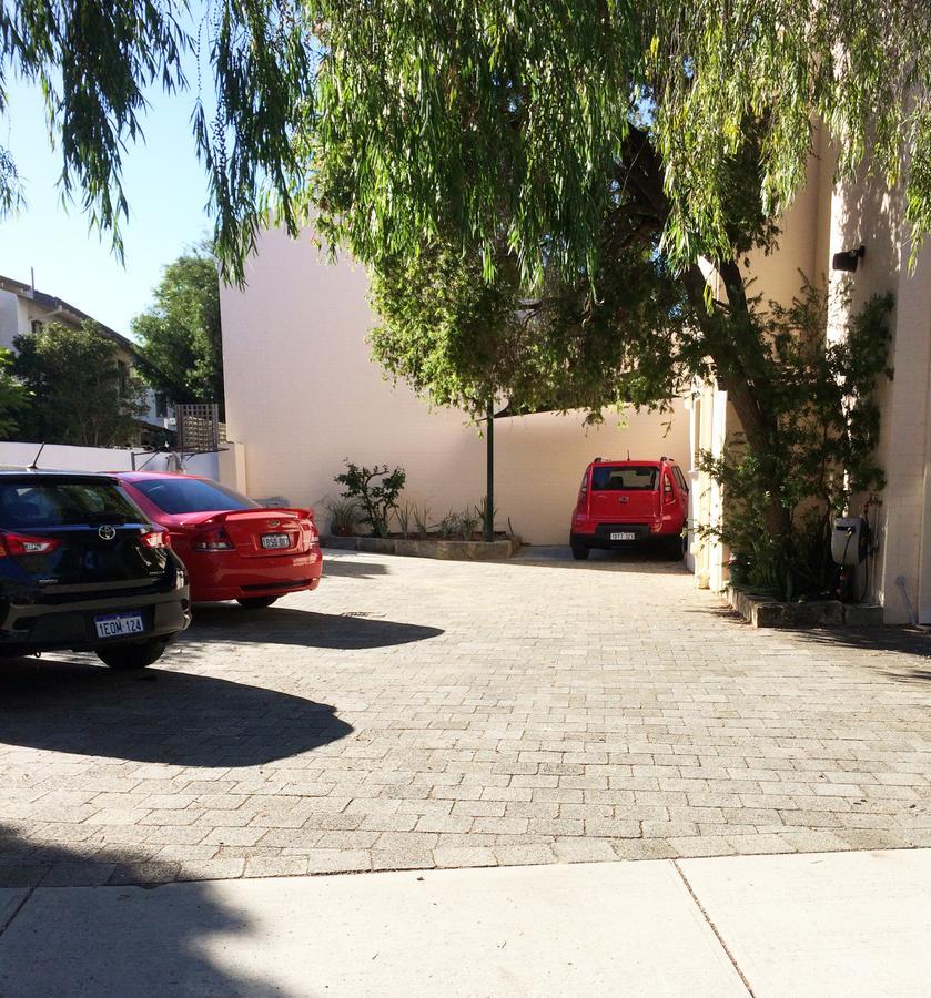 Kenata-Fairway Apartment Hotel Perth Exterior photo